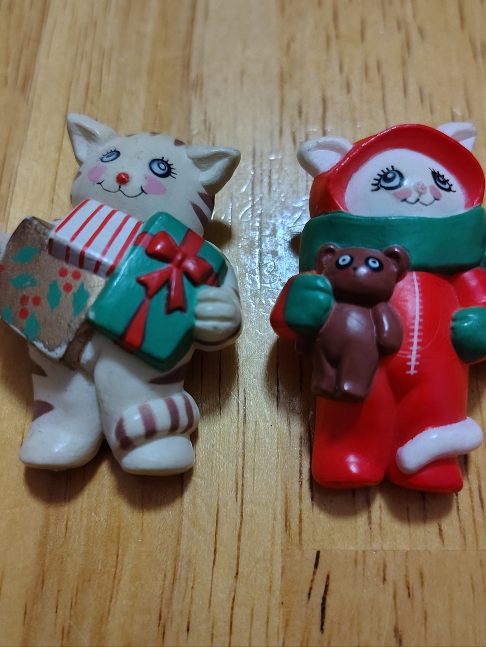 Sweet Set of 2 Vintage 1980s Fun World Holiday Kitten Pins